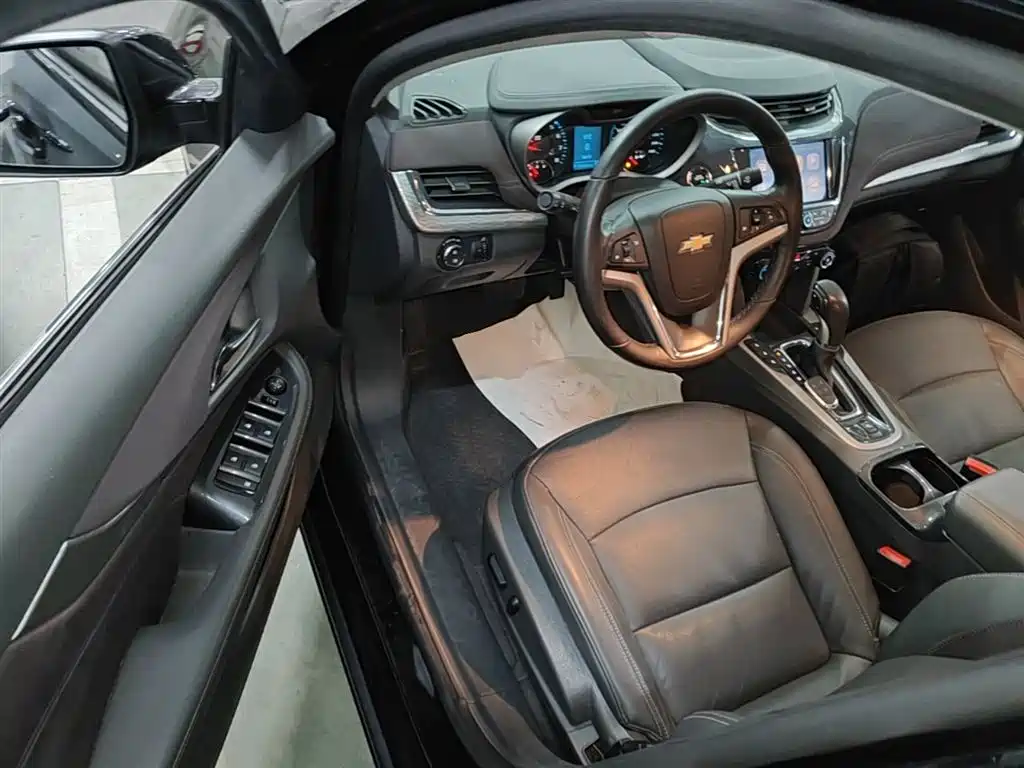 Chevrolet Malibu 2018 530T Automatic Luxury Edition фото 16
