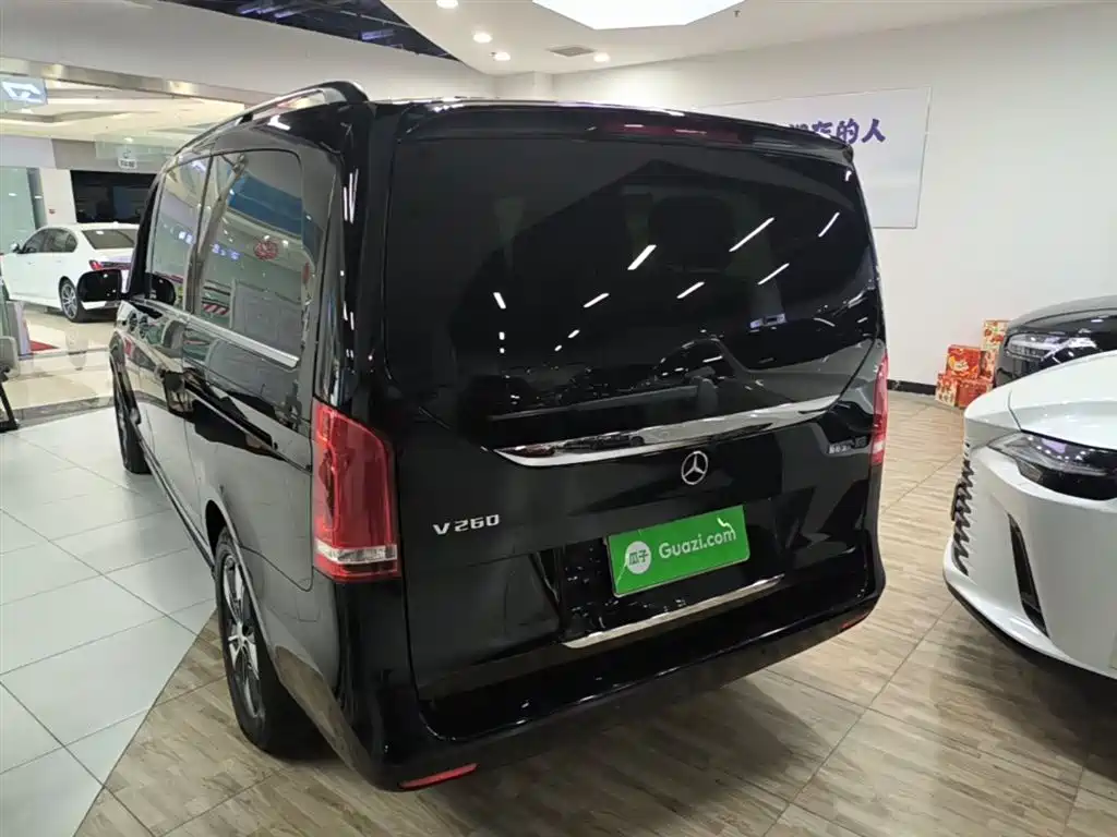Mercedes-Benz V-Class 2022 V 260 Prestige Edition фото 5