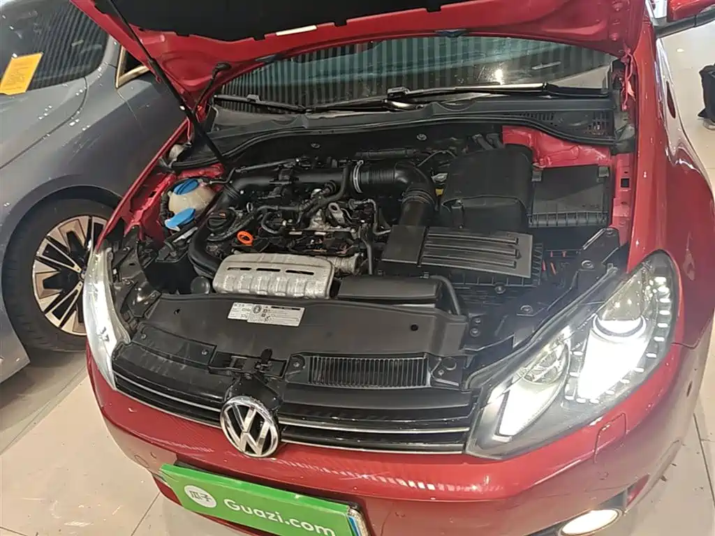 Volkswagen Golf (Import) 2012 1.4TSI Luxury Convertible Edition фото 20