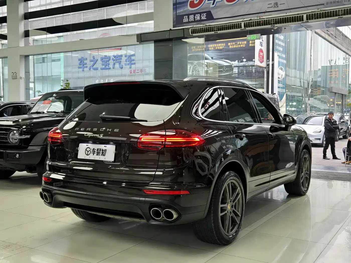 Porsche Cayenne New Energy 2016 Cayenne S E-Hybrid 3.0T фото 6