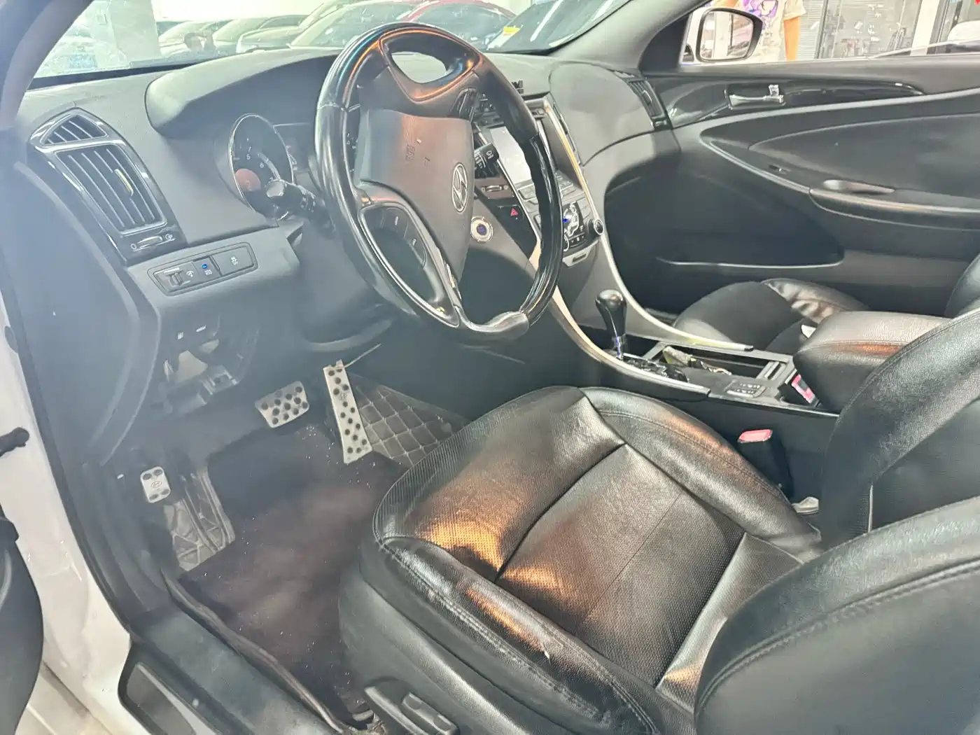 Hyundai Sonata 2014 2.4L Automatic Top Edition China IV фото 7