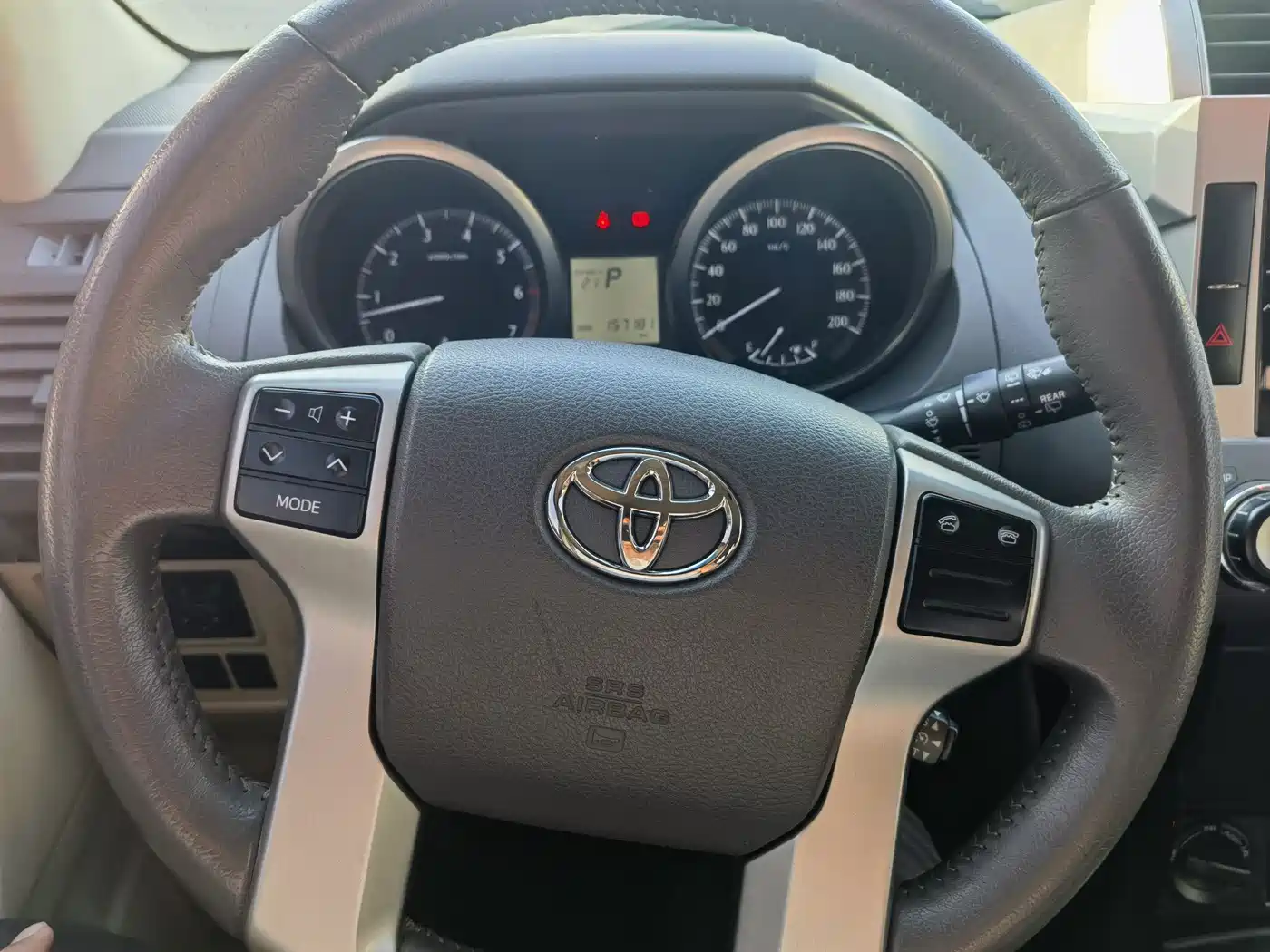 Toyota Prado (Import) 2014 2.7L Automatic Luxury фото 14