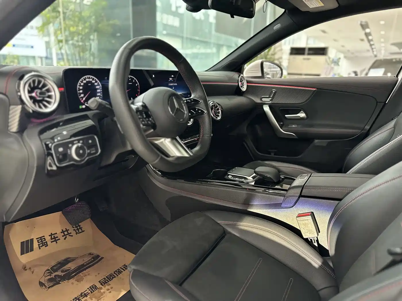 Mercedes-Benz A-Class 2023 A 200 L Fashion фото 6