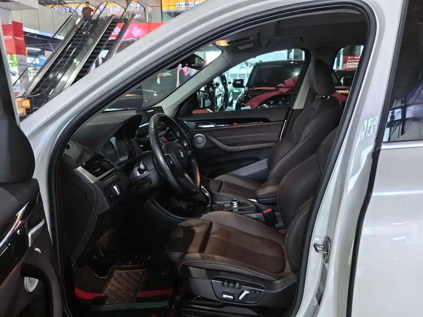 BMW X1 2022 sDrive25Li Leading фото 7