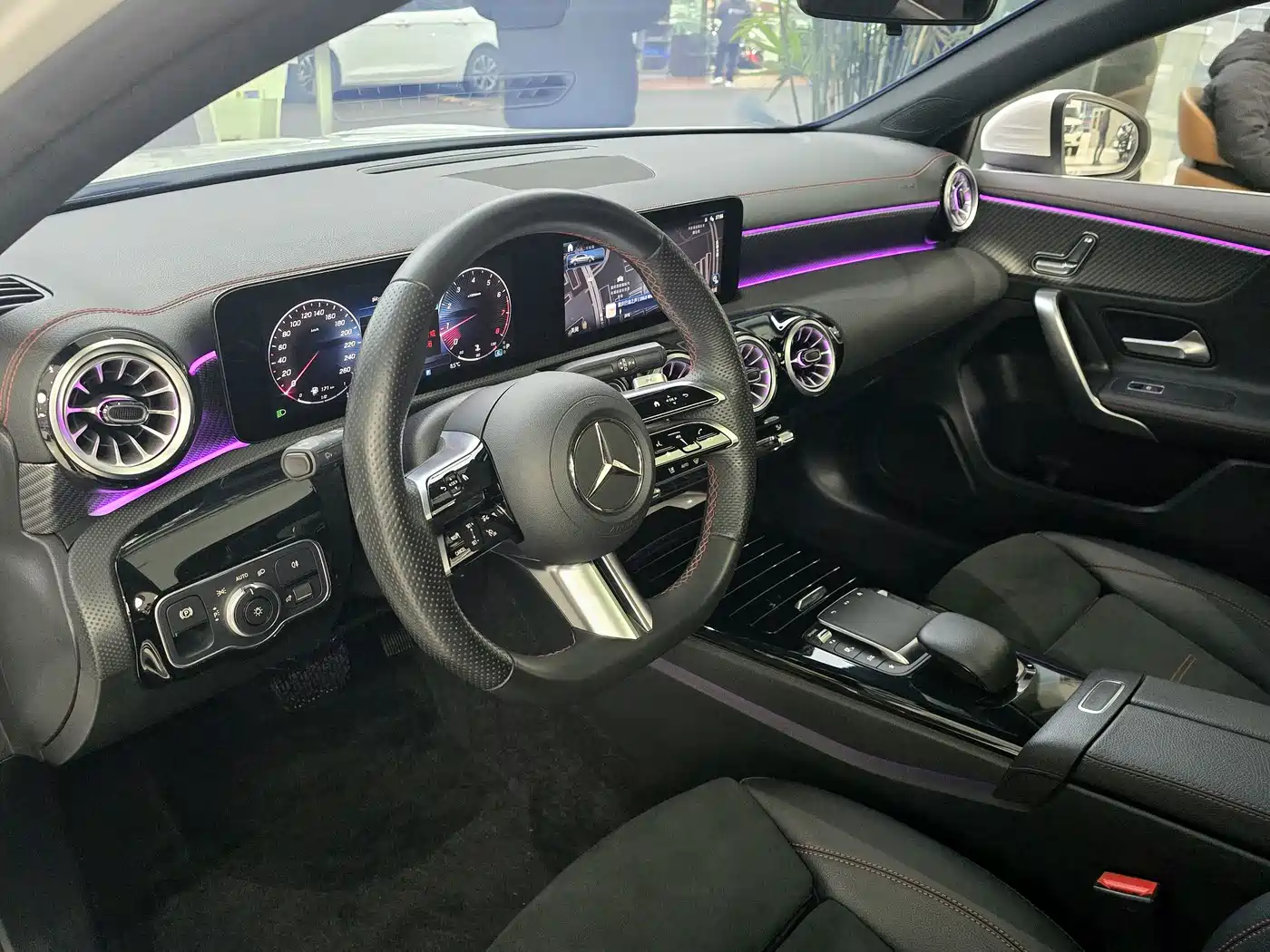 Mercedes-Benz A-Class 2023 A 200 L Fashion фото 9