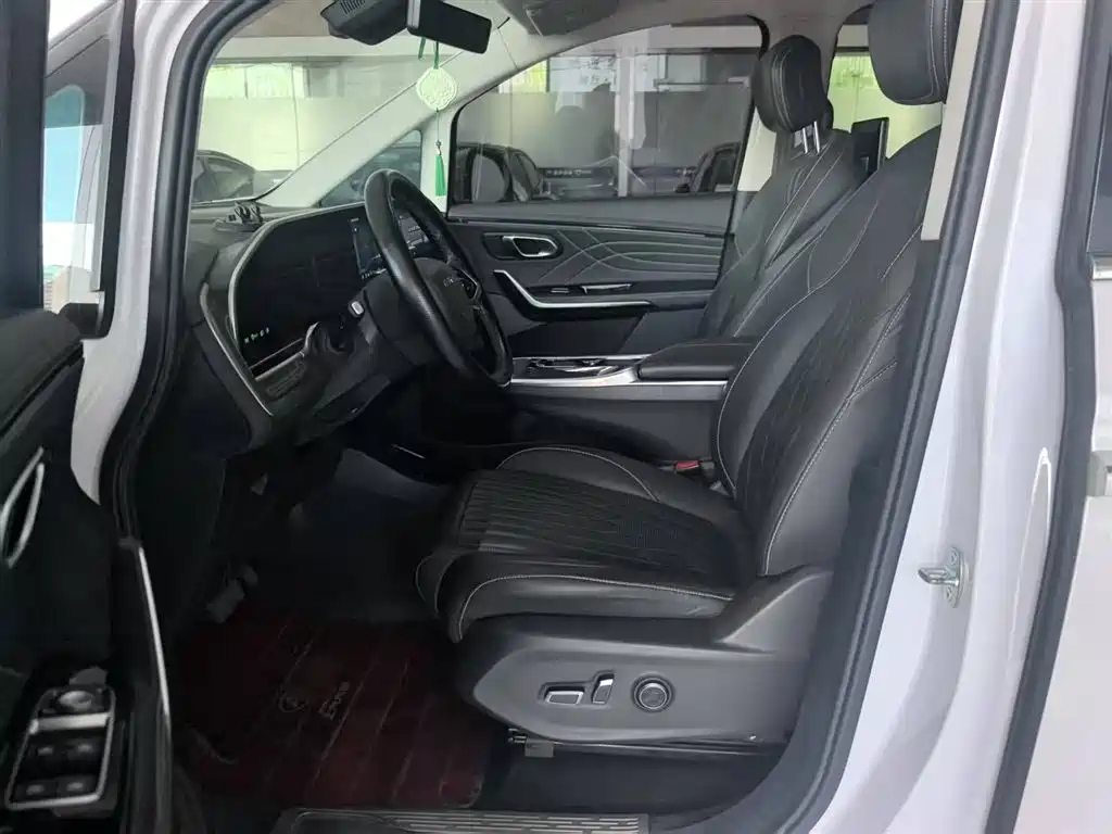 SAIC Maxus Maxus G90 2022 2.0T Interstellar 7-seater фото 9