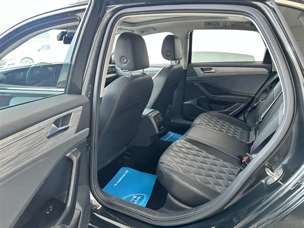 Volkswagen Sagitar 2023 300TSI DSG Surpassing Edition фото 28