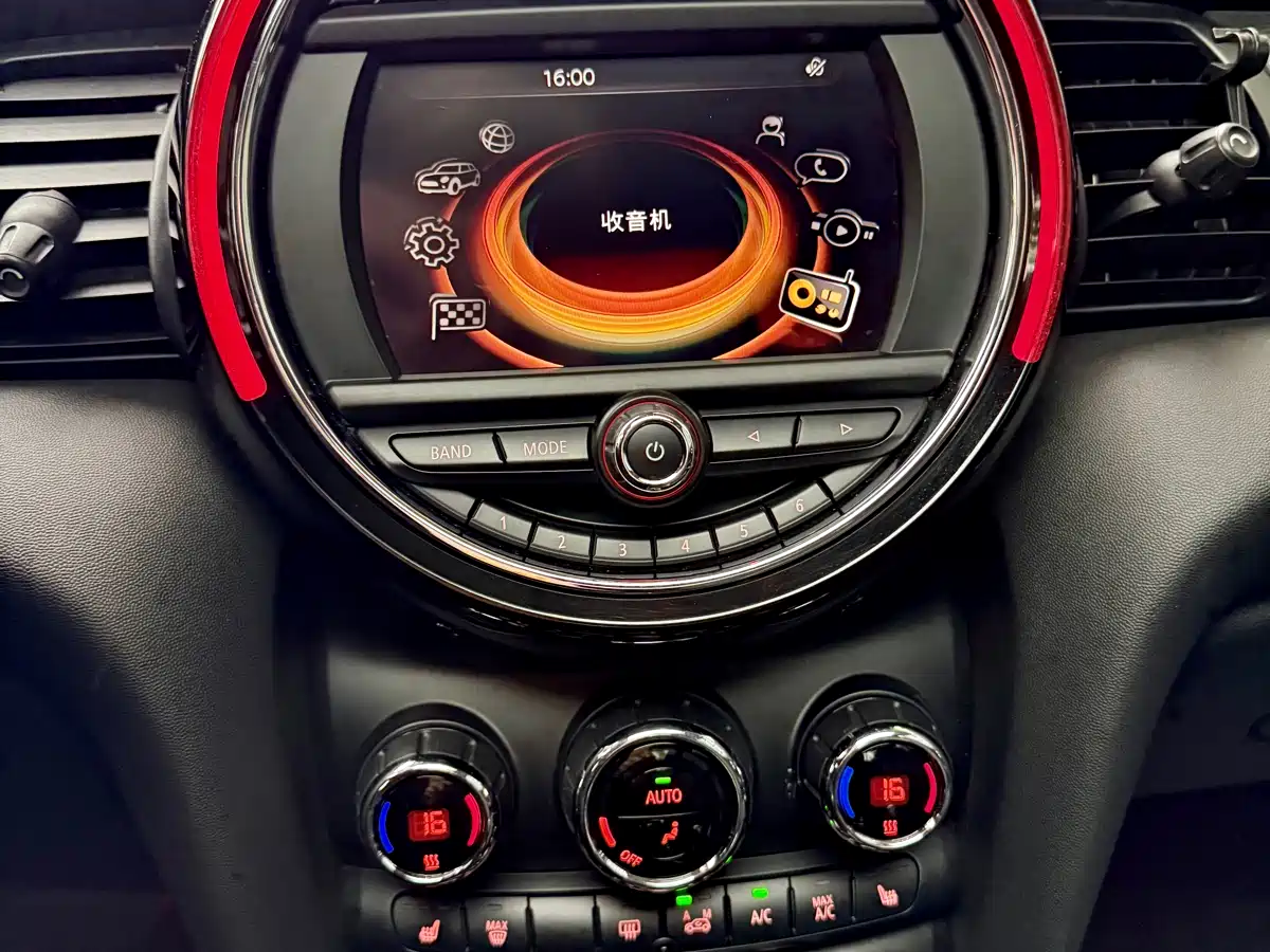 MINI 2014 1.5T COOPER Excitement фото 21