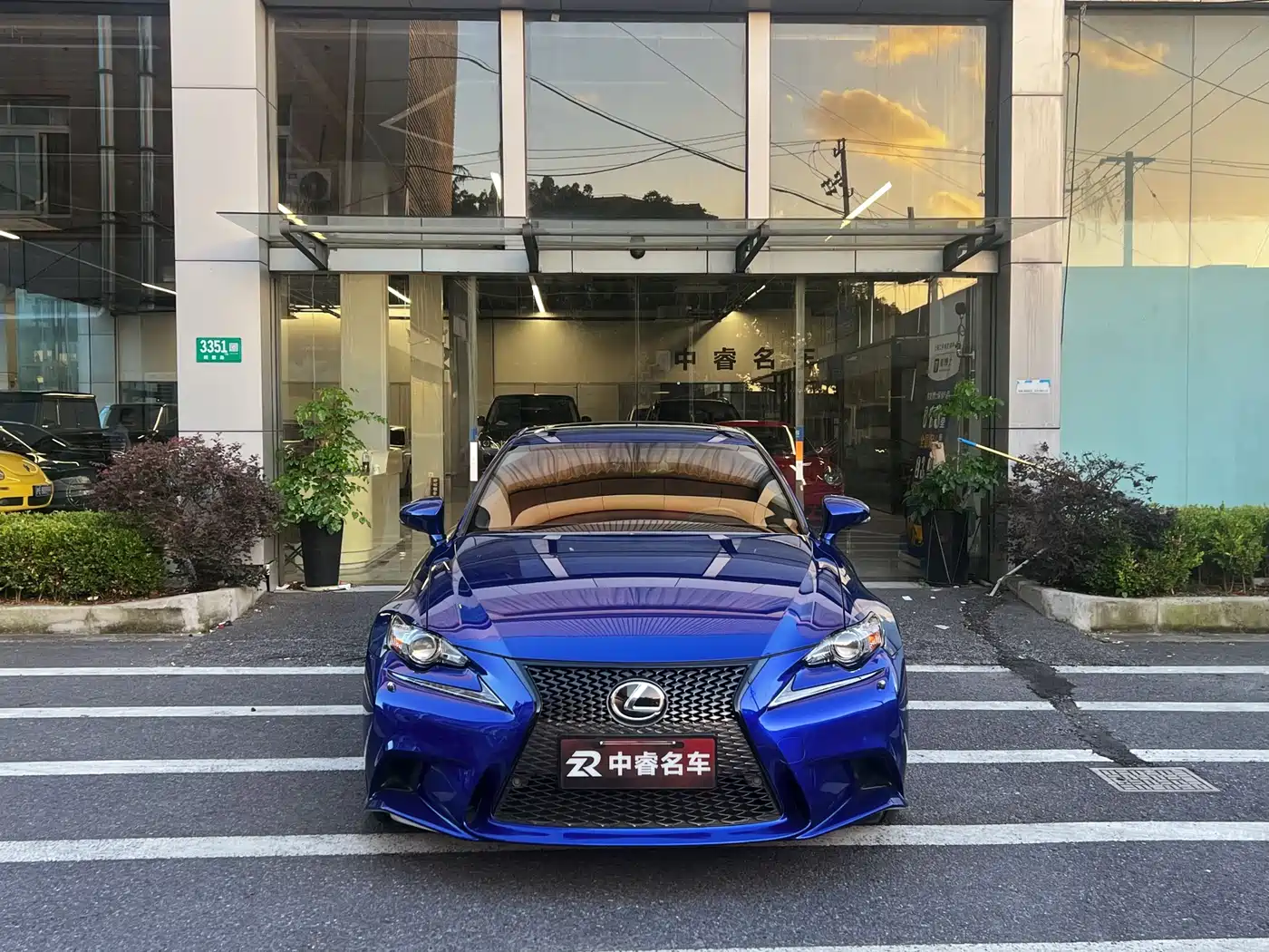 Lexus IS, 2016 год