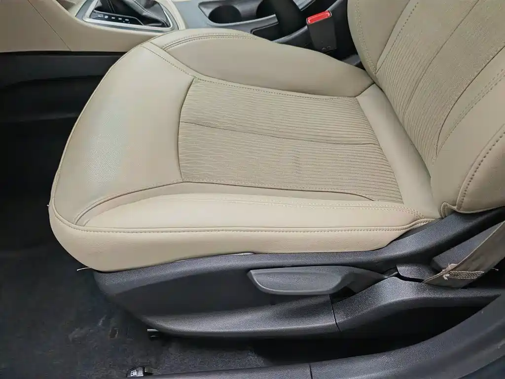 Buick Excelle 2016 15N Automatic Elite фото 20