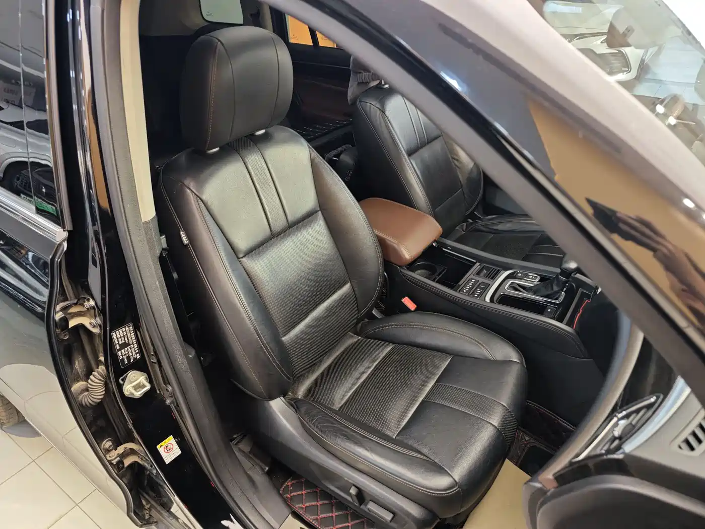 GAC Trumpchi Trumpchi GS8 2017 320T 2WD Luxury Smart Connect (7-seater) фото 33