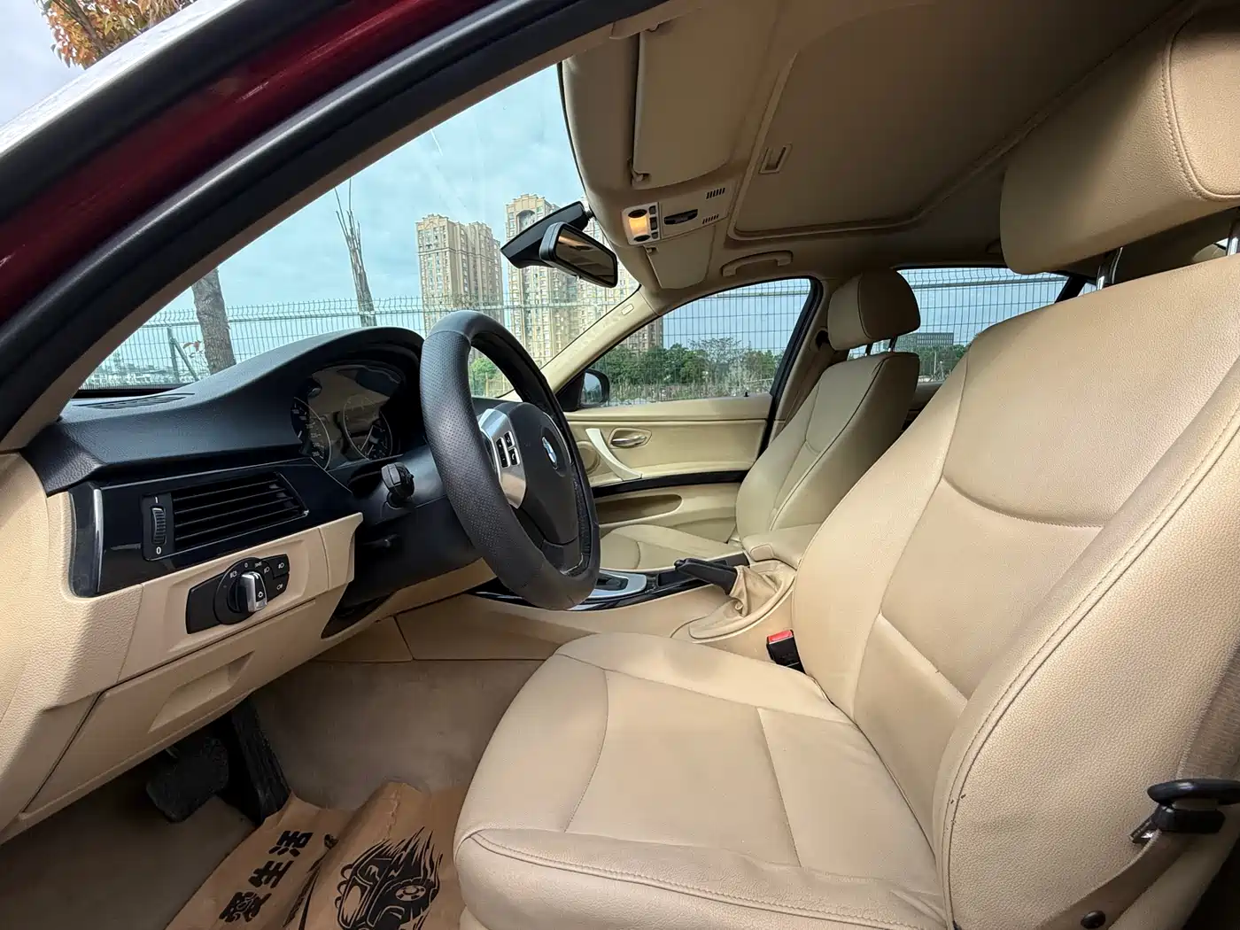 BMW 3 Series (Import) 2012 318i Leading фото 10