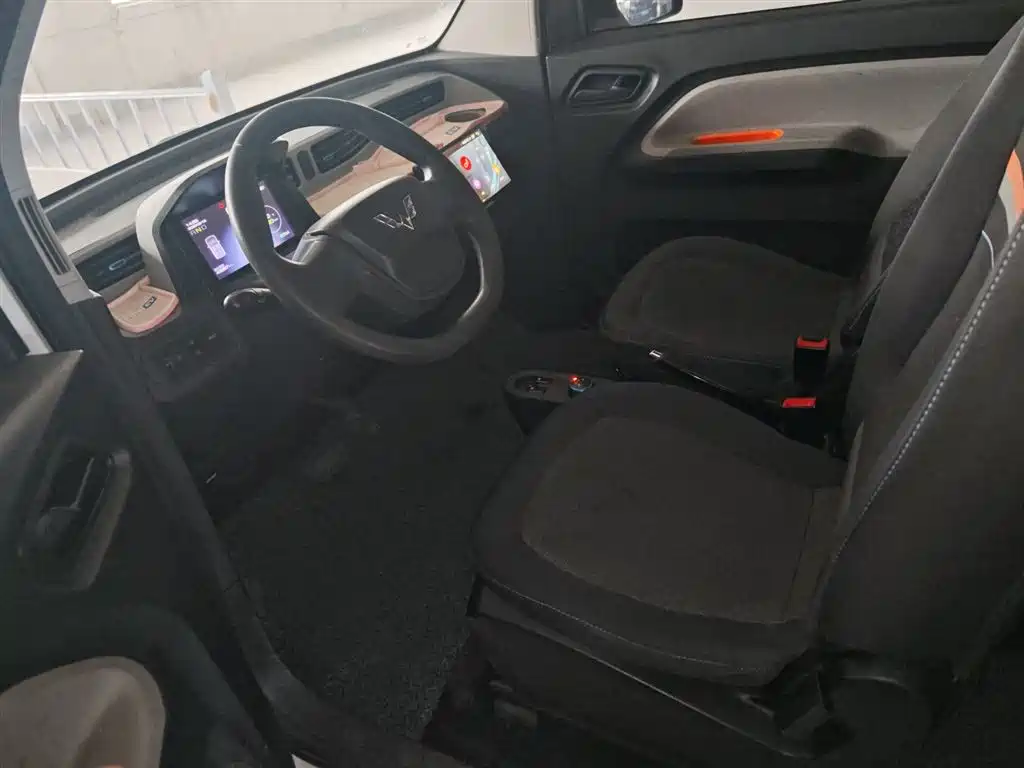 WULING AUTOMOBILE HONGGUANG MINIEV