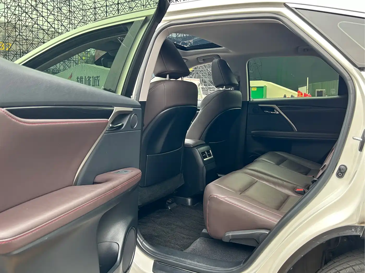 Lexus RX 2020 Facelift 300 2WD Comfort Edition фото 9