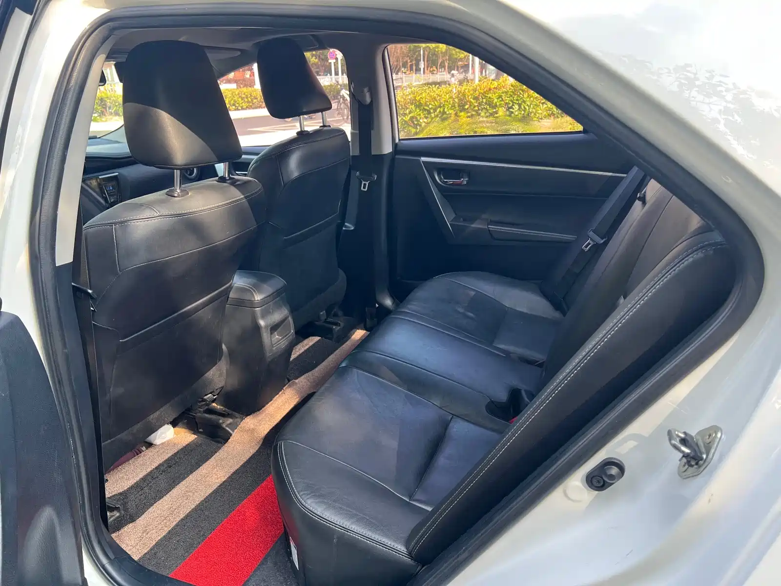 Photo 15 - Toyota Corolla