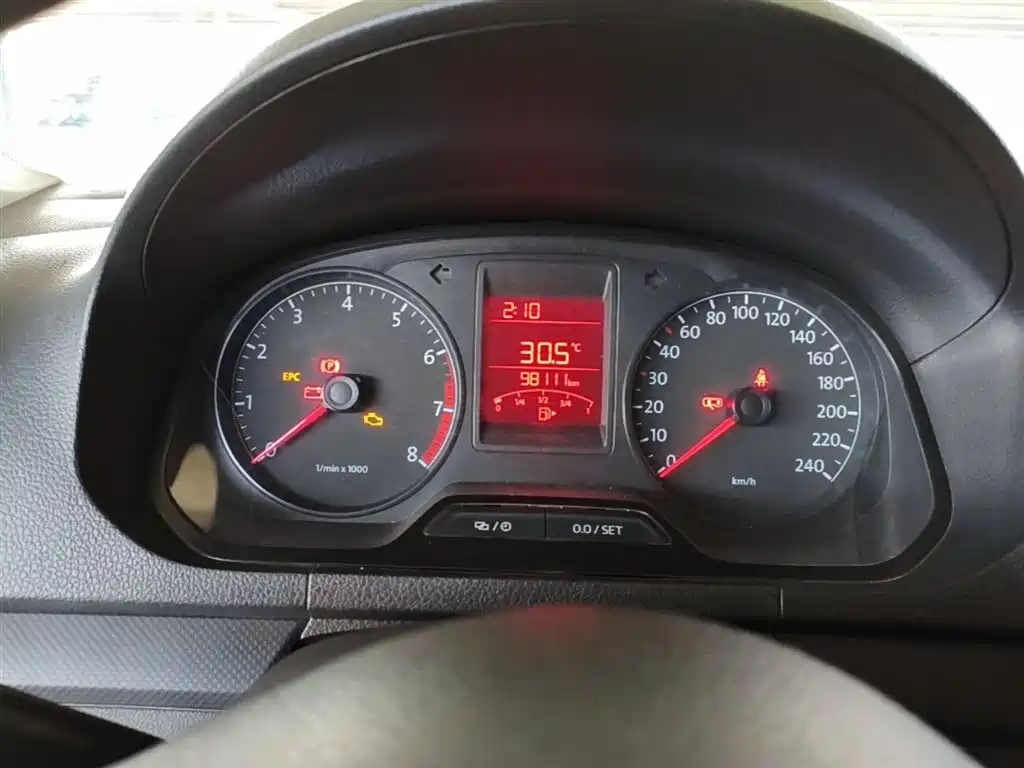 Volkswagen Jetta 2015 Quality Edition 1.4L Manual Fashion фото 12