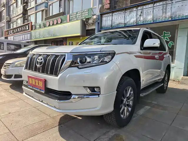 TOYOTA PRADO