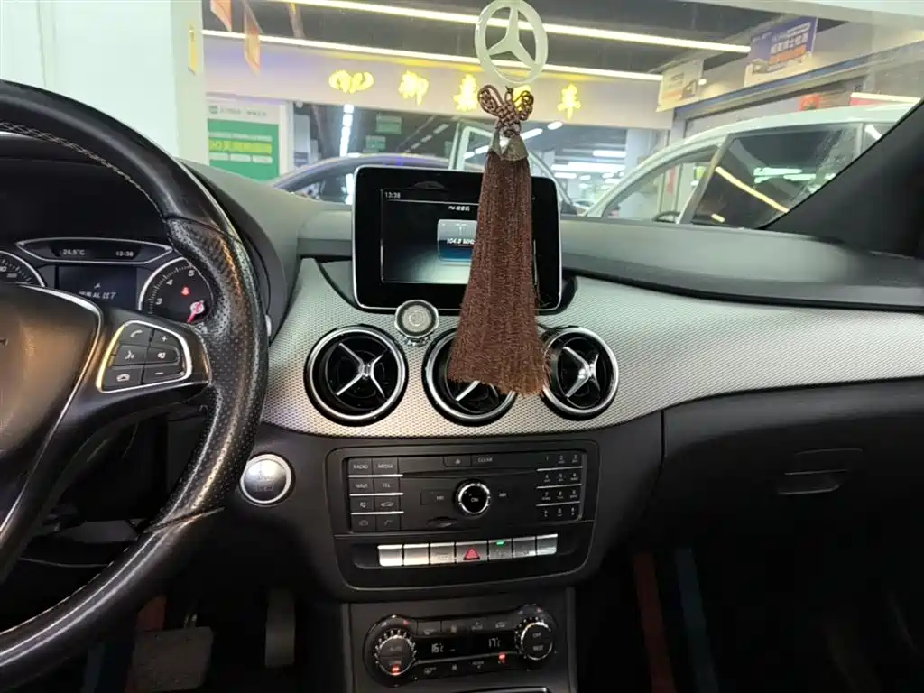 Mercedes-Benz B-Class 2015 B 200 Style фото 13