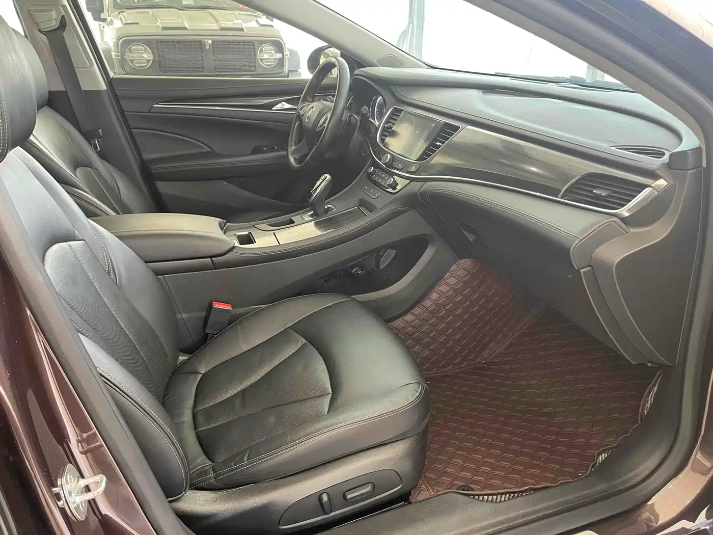 Buick LaCrosse 2018 Model 20T Elite Edition фото 12
