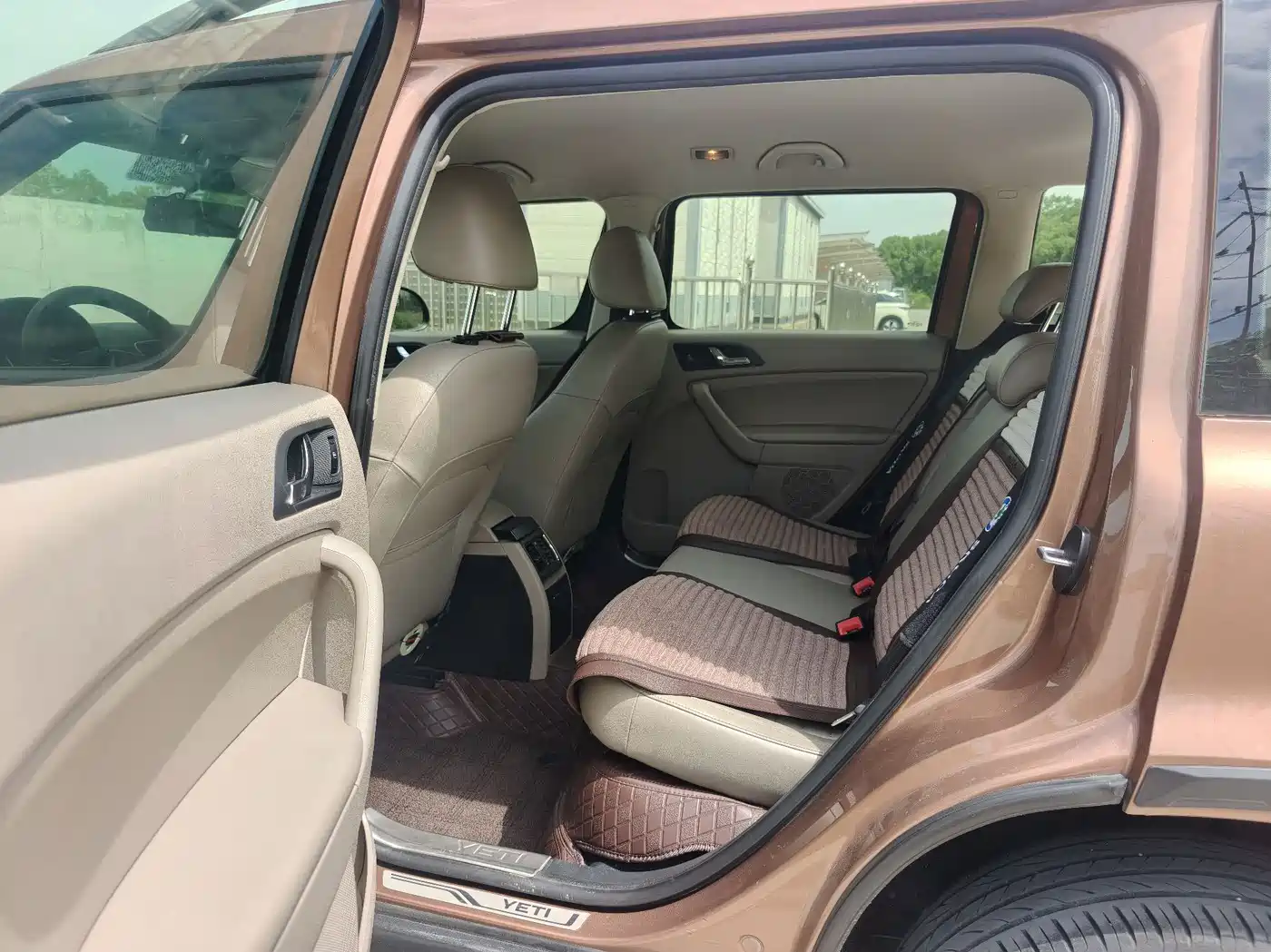 Škoda Yeti 2014 1.8TSI DSG Polar Edition фото 6