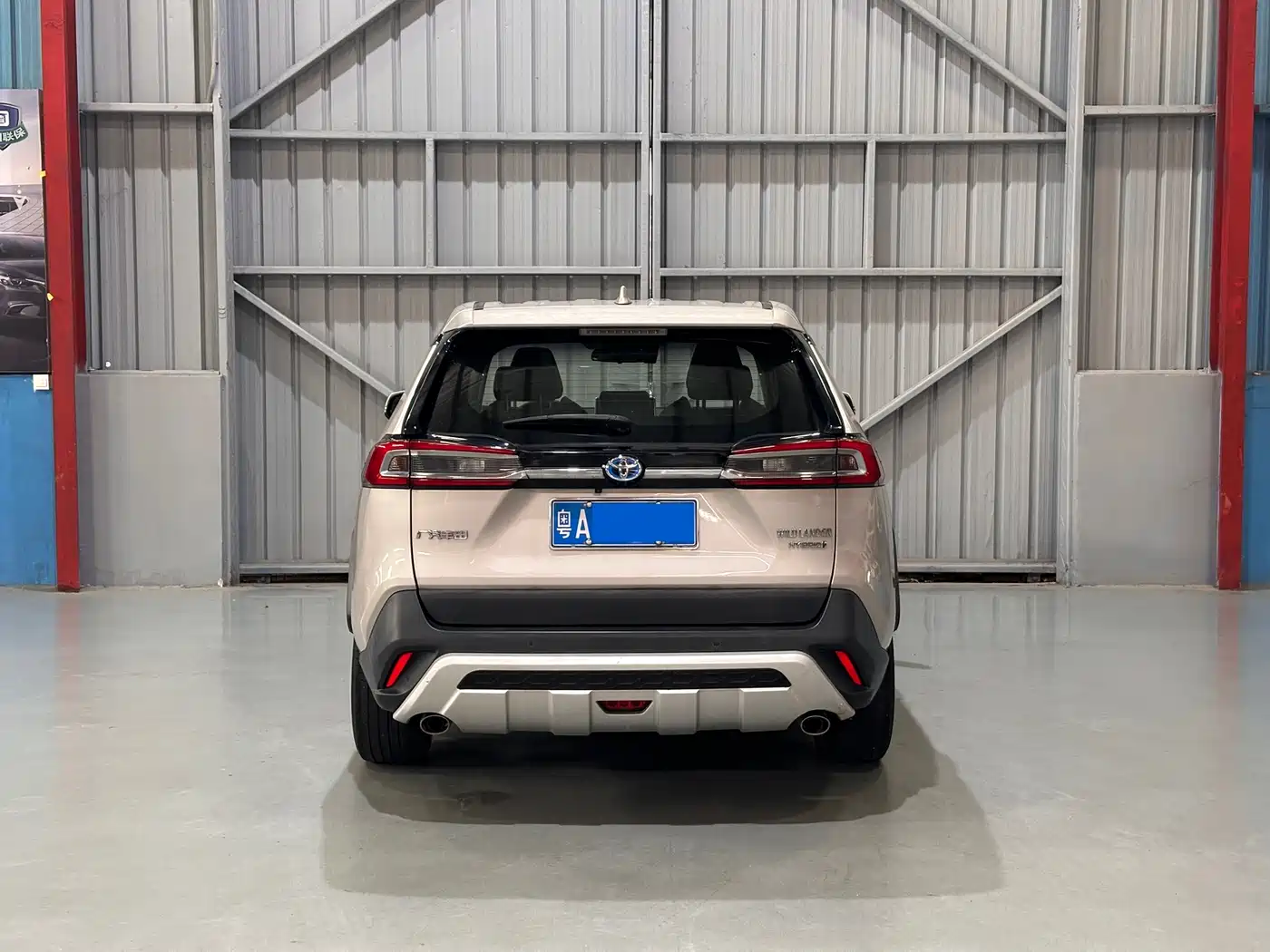 Toyota Wildlander 2020 Dual Engine 2.5L E-CVT FWD Luxury фото 8