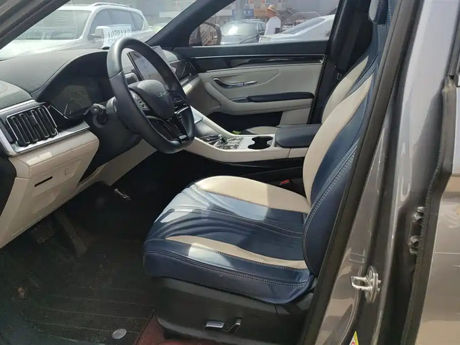 BYD Song PLUS PHEV 2024 Glory Edition DM-i 110km Flagship фото 9