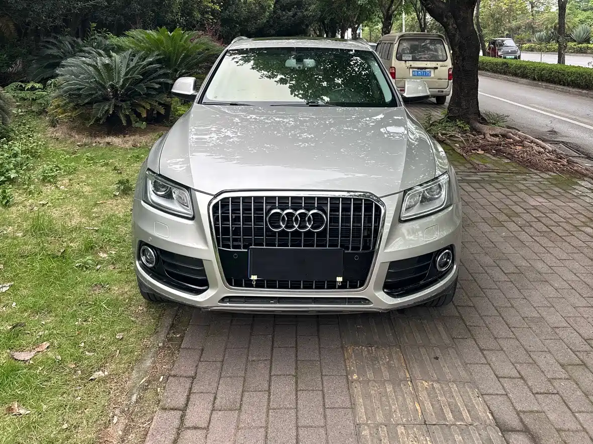 Audi Q5 2013 40 TFSI Comfort фото 2