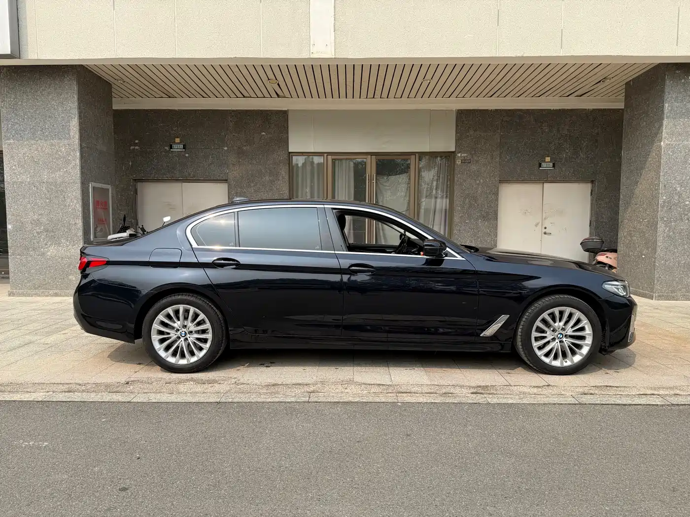 BMW 5 Series 2022 Facelift 525Li Luxury Package фото 5