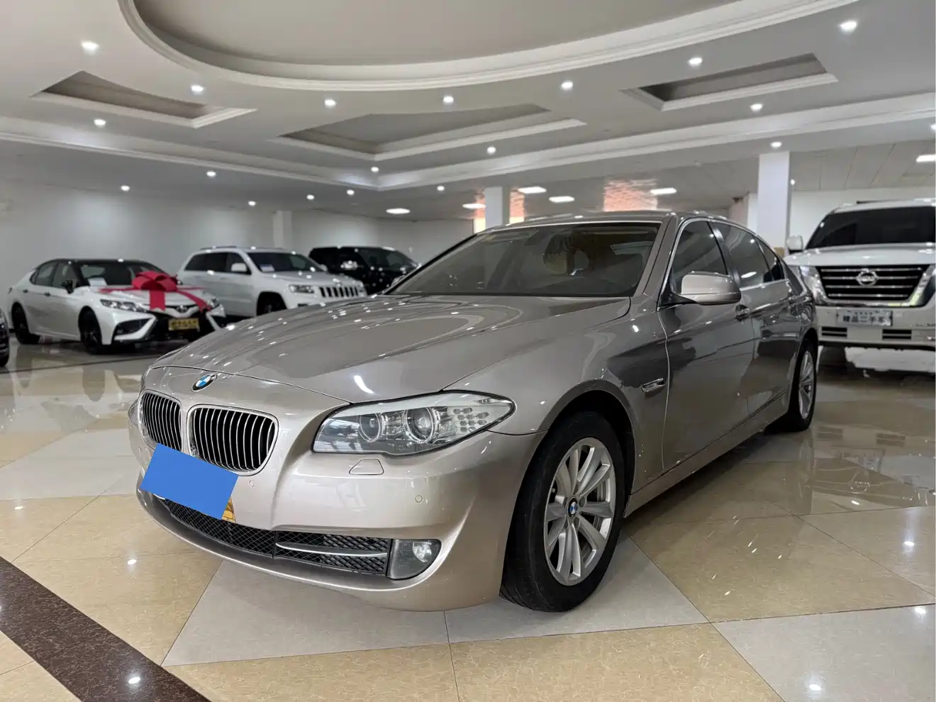 BMW 5 Series 2012 520Li Elegance фото 3