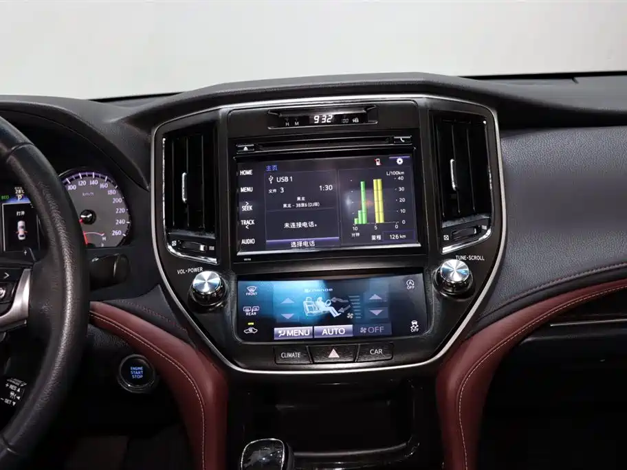 Toyota Crown 2018 2.0T Sport Edition фото 14