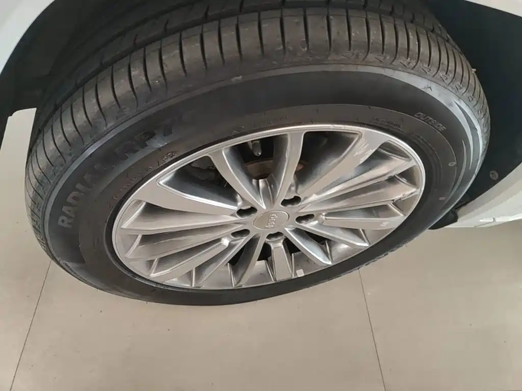Jeep Grand Commander 2019 2018 2.0T 4WD Royal Edition (China V)