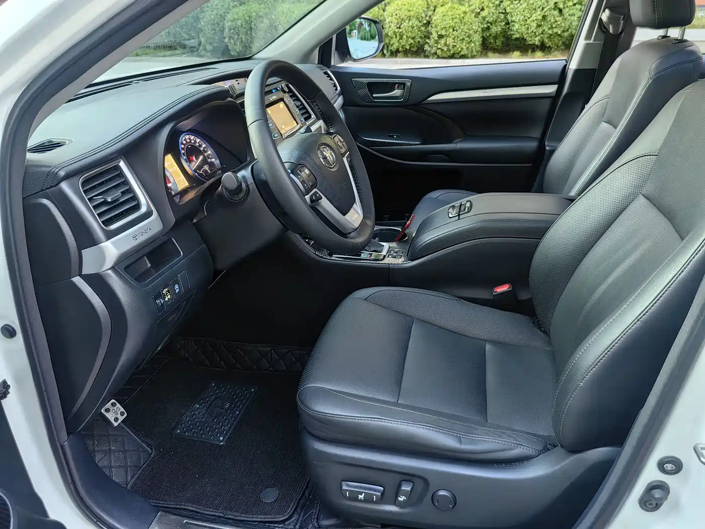 Toyota Highlander 2015 2.0T AWD Luxury Edition 7-seater фото 16