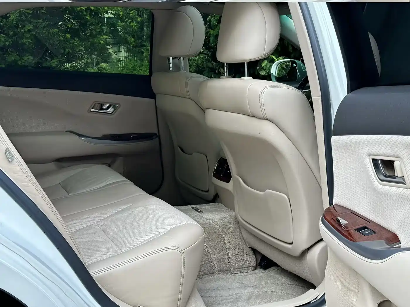 Toyota Crown 2012 2.5L Royal Leather Edition фото 13