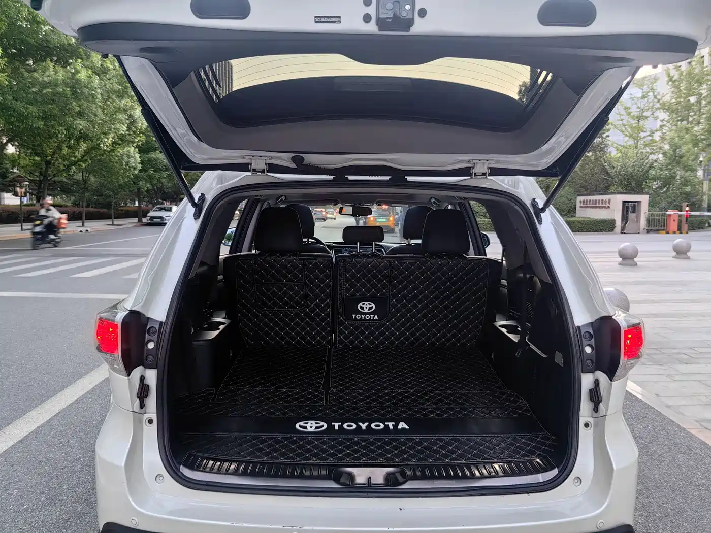 Toyota Highlander 2015 2.0T AWD Luxury Edition 7-seater фото 22