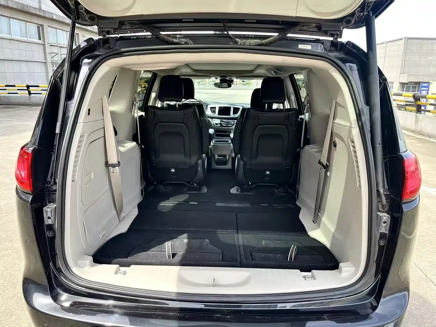 Chrysler Pacifica PHEV 2025 2019 3.6L Plug-in Hybrid