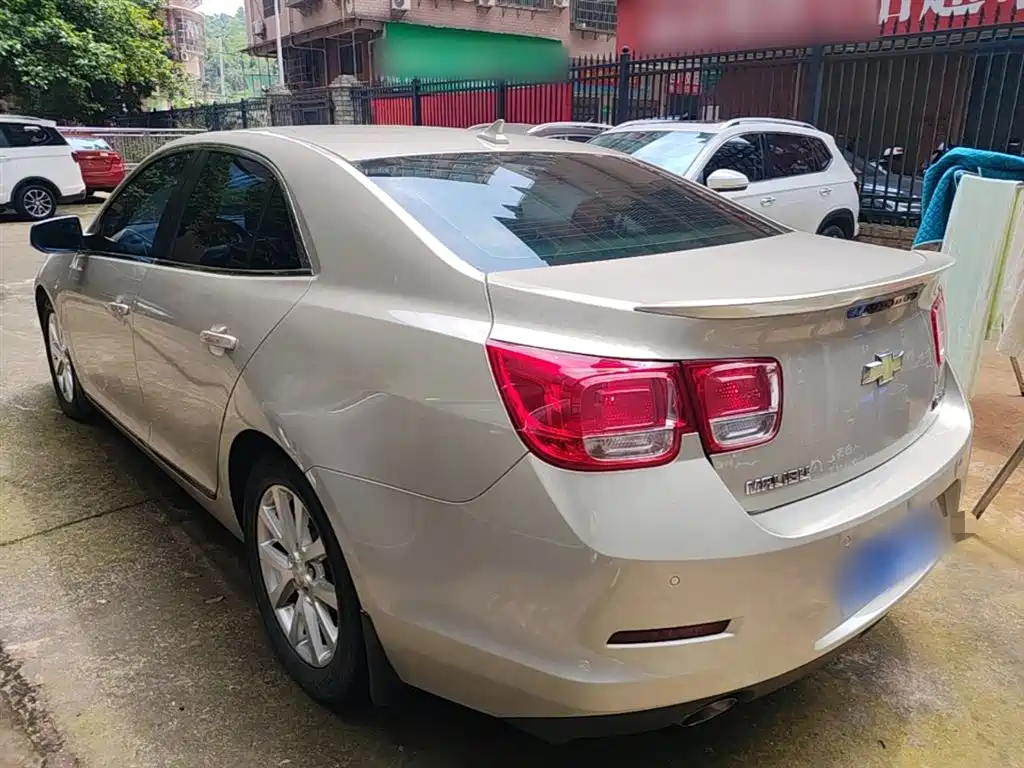 Chevrolet Malibu 2014 2.0L Automatic Luxury фото 4