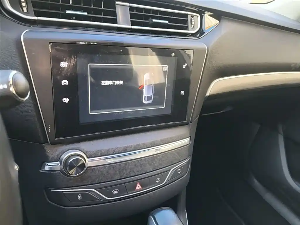 Peugeot 408 2014 1.8L Automatic Luxury Edition фото 13