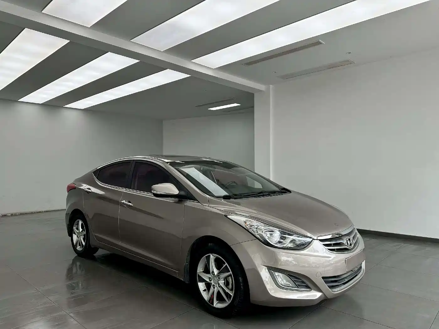 Hyundai Langdong 2012 1.6L Automatic Leading фото 3