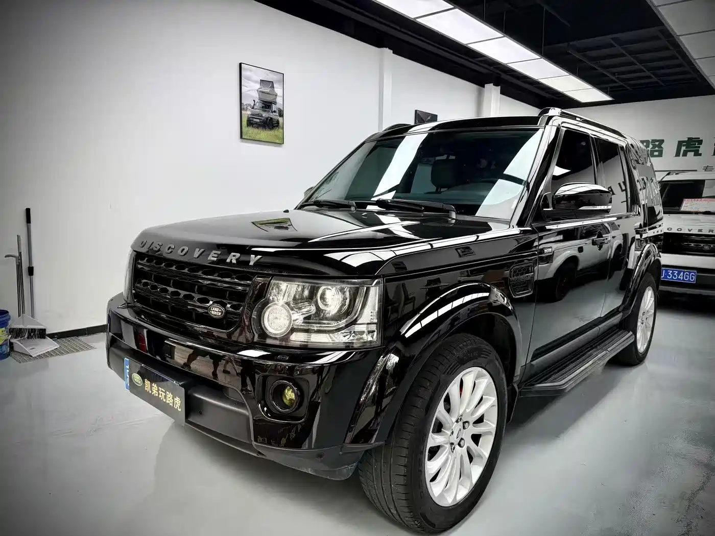 Land Rover Discovery 2016 3.0 SC V6 SE фото 4