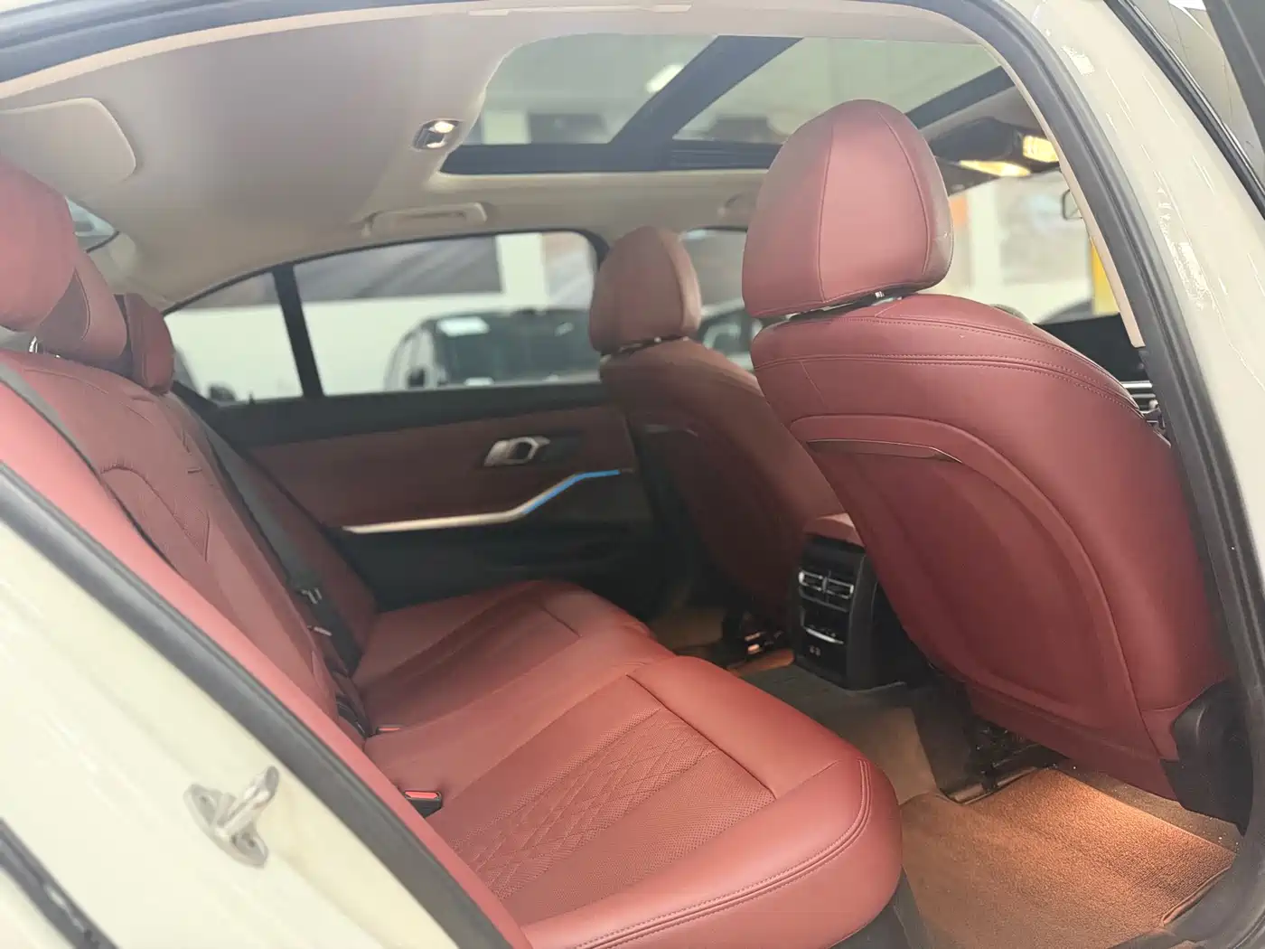 BMW i3 2022 eDrive 35 L фото 11