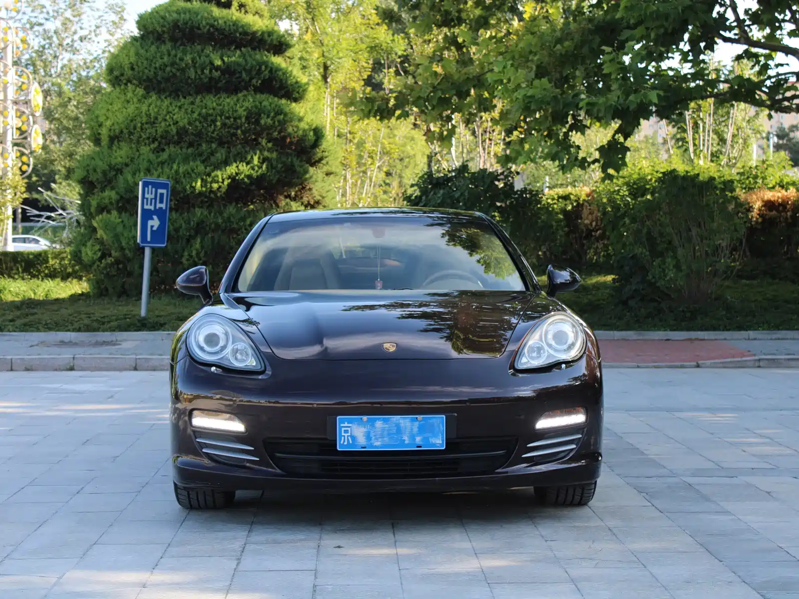 Фото 2 - Porsche Panamera