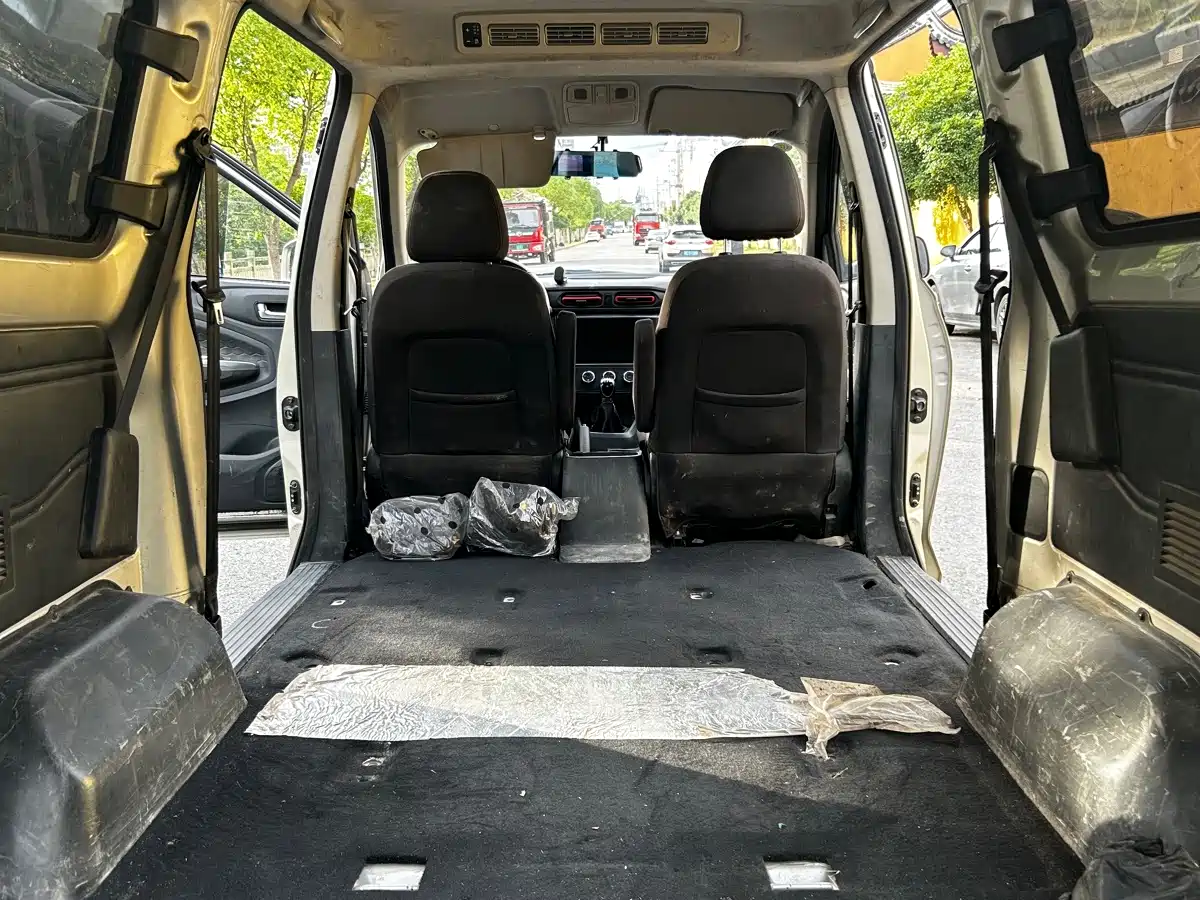 Dongfeng Fengguang Fengguang 380 2023 2022 1.5L Classic Minibus (7-seater)