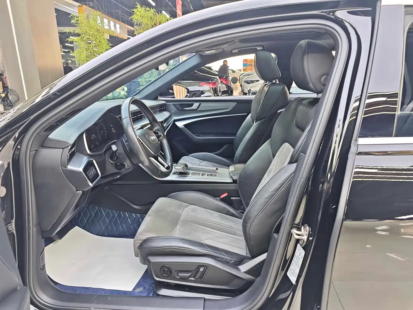 Audi A6L 2021 45 TFSI Exclusive Sport фото 7