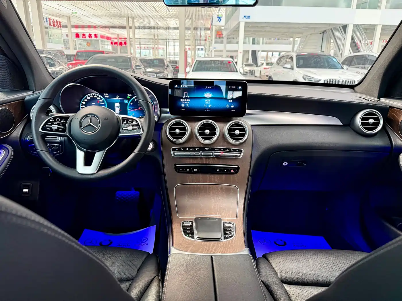 Mercedes-Benz GLC 2020 Facelift GLC 300 L 4MATIC Dynamic фото 9