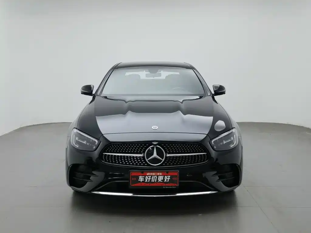 Фото 3 - Mercedes-Benz E-Class