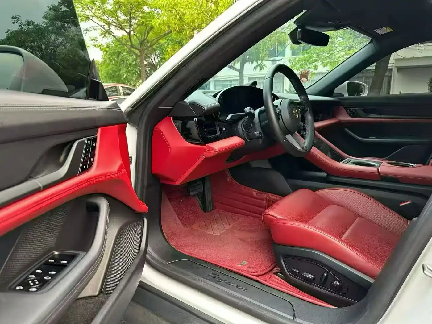 Porsche Taycan 2020 Taycan фото 13