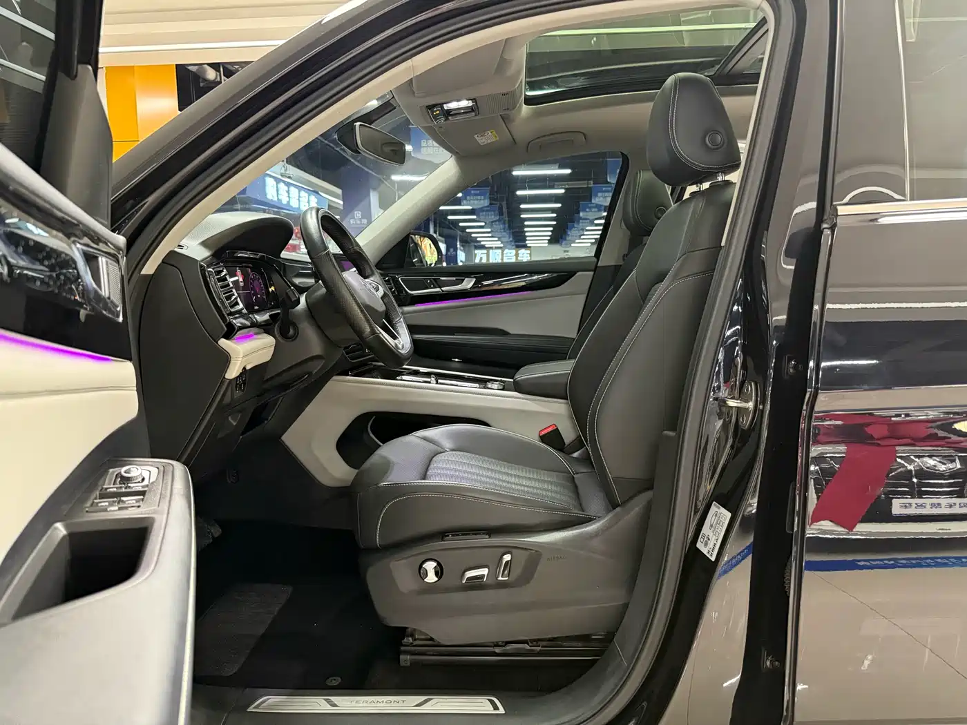 Volkswagen Teramont 2021 380TSI 4WD Premium Luxury Edition фото 4