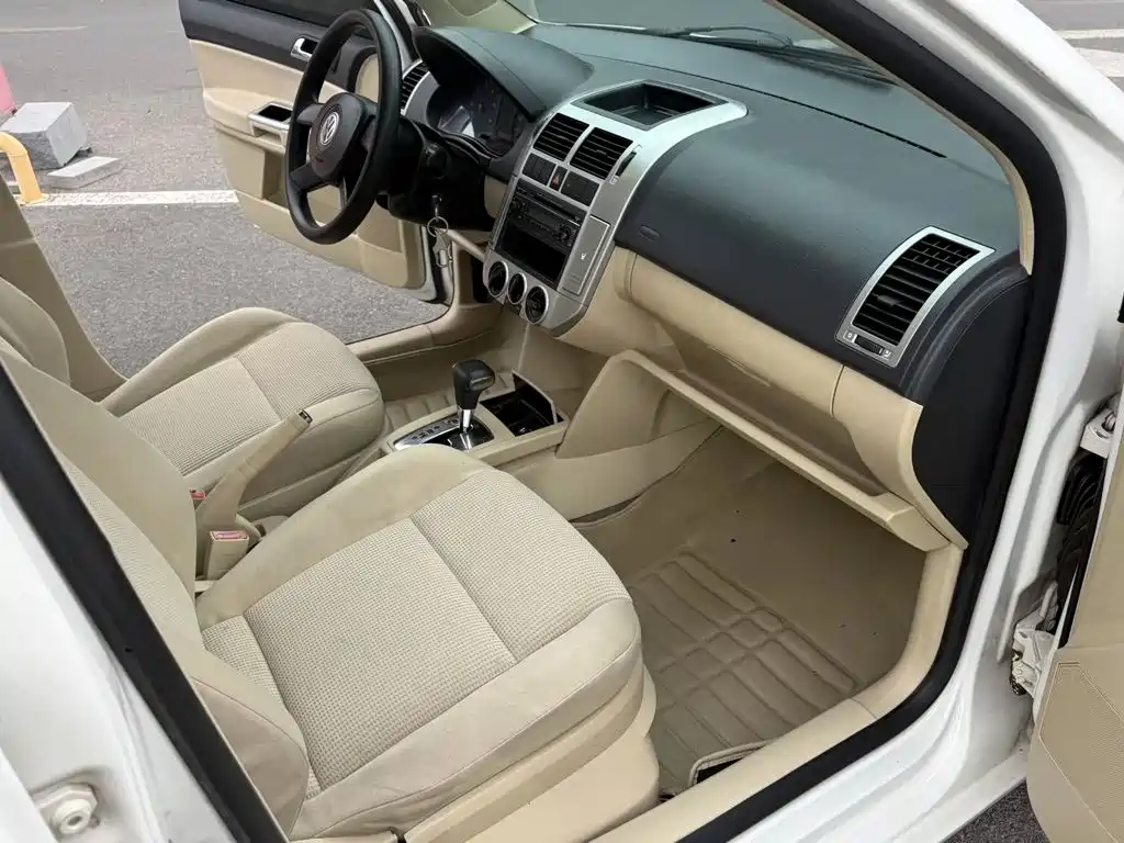Photo 10 - Volkswagen Polo