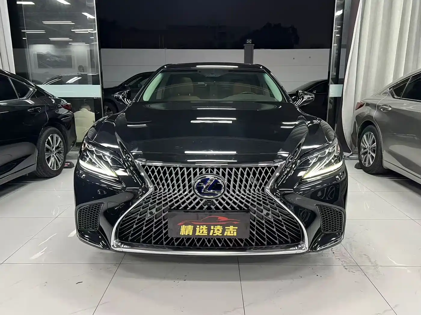 Lexus LS 2020 500h Excellence (China VI) фото 2