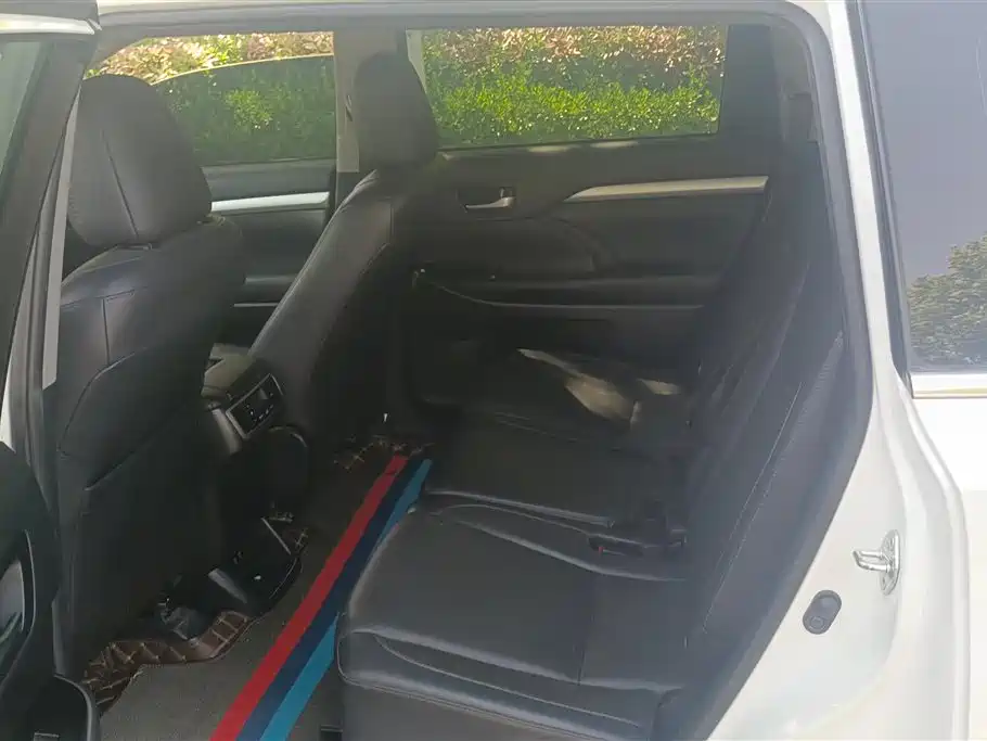 Toyota Highlander 2021 2.0T AWD Luxury 7-Seater фото 11